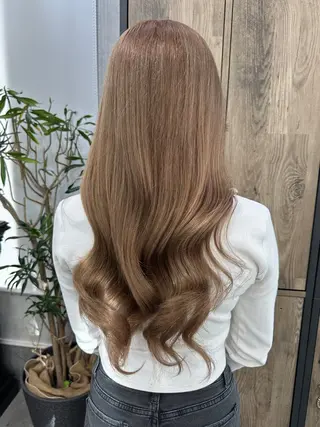 ロング 鈴木 菜々映のヘアスタイル