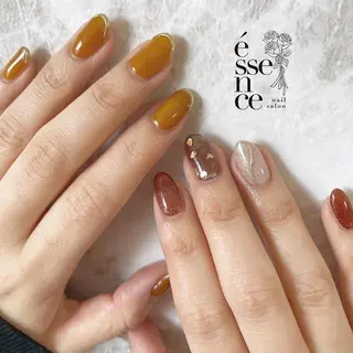ネイル essence所属・pétit maakoのネイルデザイン