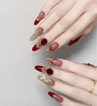 ネイル 相沢 さやかのネイルデザイン