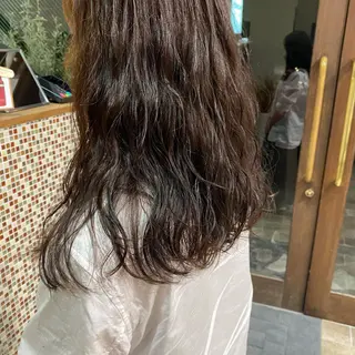 ロング パーマ 中村 友香のヘアスタイル