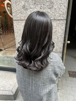 ロング カラー ノイシキ サキのヘアスタイル