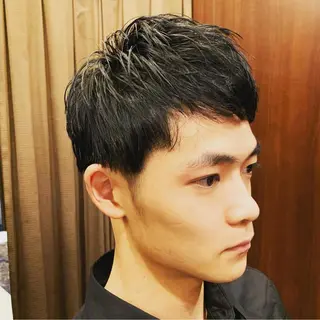 ショート カラー メンズ ヒロ銀座 バーバーショップ神楽坂所属・ひらお あおとのヘアスタイル