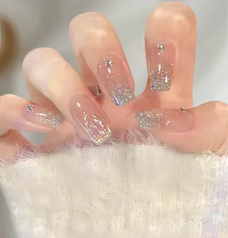 ネイル 長さ出し専門 パーツのネイルデザイン