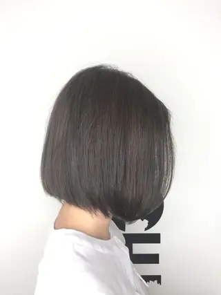 ショート カラー ✂️小顔カット✂️ 山本有紀のヘアスタイル