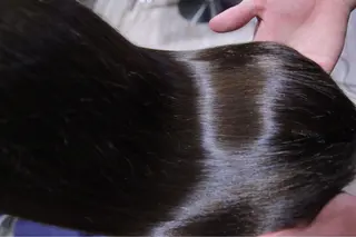 ロング カラー 柳原 実央のヘアスタイル