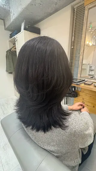 ミディアム レイヤーカット・ 縮毛矯正 星野のヘアスタイル