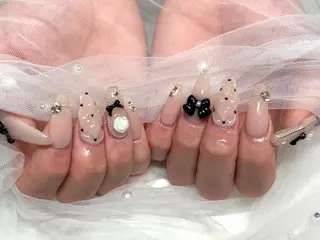 ネイル Roi〈ロワ〉 Akariのネイルデザイン