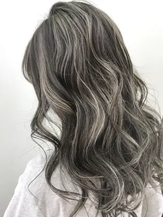 ロング カラー 海外風レイヤーカット 👑店長　平松　由のヘアスタイル