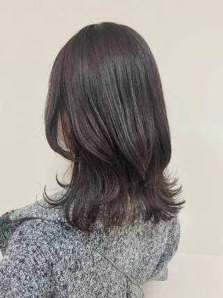 セミロング カラー ヘアアレンジ 丸谷 みくのネイルデザイン