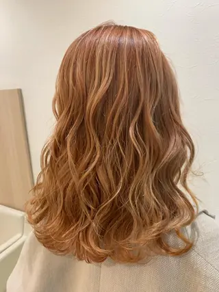 セミロング カラー 店長ハイトーンカラー 柞山史奈のヘアスタイル