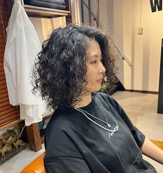 パーマ 津田 莉子のヘアスタイル