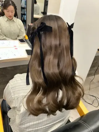 ヘアアレンジ GiseL さあや博多ハイトーンのヘアスタイル