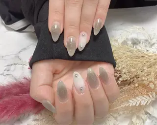 ネイル はな💎ネイル ワンホン、長さ出しのネイルデザイン