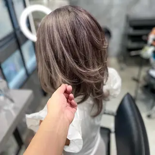 ミディアム メテオ取扱✨美髪 矯正✨HiroNYのヘアスタイル