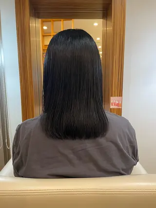 ミディアム 本多 美羽のヘアスタイル