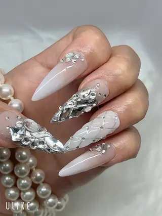 ロング YOLO NAILのネイルデザイン