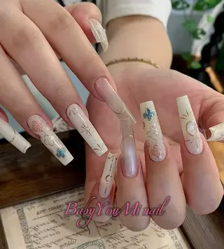 ネイル 服部 あゆみのネイルデザイン