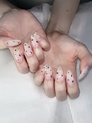 ネイル うにゃねいる🌷 Mayaのネイルデザイン