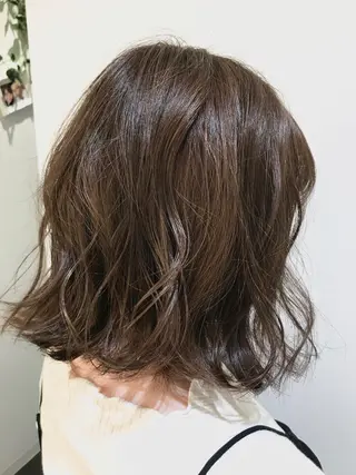ミディアム カラー 清藤 綾のヘアスタイル