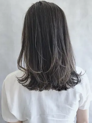 ミディアム カラー MOU namba ムウナンバのヘアスタイル