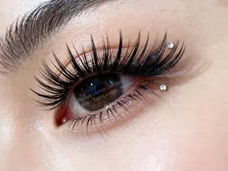 マツエク・マツパ Max eyelash池袋のマツエク・マツパデザイン