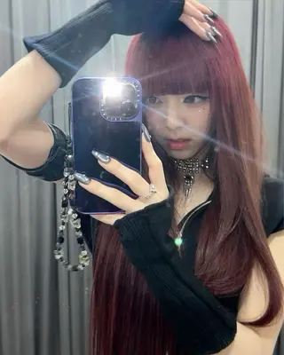 ロング カラー 透けるやわらか艶髪♡ ナチュラルストレートのヘアスタイル