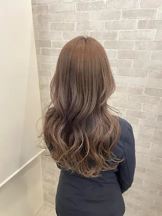 ロング カラー Well's TAIGAのヘアスタイル