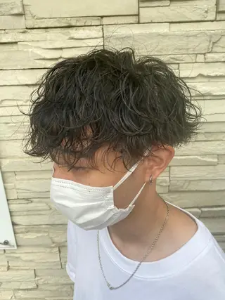 ショート パーマ 塩谷黎✨ブリーチ無W カラーメンズパーマ✨のヘアスタイル