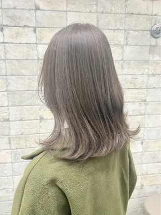 ミディアム 橋本 桂のヘアスタイル