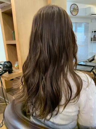 ロング カラー パーマ エンドウ ミノリ🤎 /半個室/レイヤーのヘアスタイル
