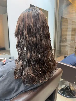 ミディアム パーマ 【arc】 佐藤未希穂/レイヤーのヘアスタイル