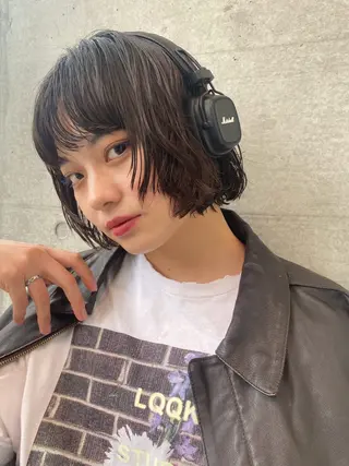 ショート 室谷 侑奈のヘアスタイル