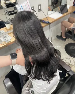 ロング カラー 安住 日花のヘアスタイル