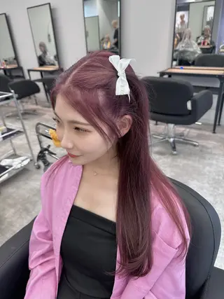 ロング カラー 𝑦𝑢𝑟𝑖𝑎 MIRAのヘアスタイル