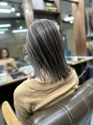 ミディアム カラー 難波ブリーチカラー 伊藤洋輝のヘアスタイル