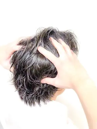 ショート カラー パーマ メンズ アイブロウ 佐藤 拓未のヘアスタイル