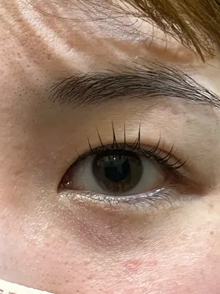 マツエク・マツパ Cure所属・三澤 朱里の眉毛・アイブロウイメージ