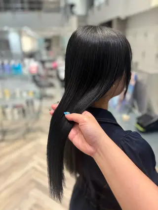 ロング カラー earth銀座 青山🩵のヘアスタイル
