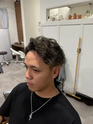 パーマ メンズ 平尾/艶カラー/ アッシュ系/中川誠大のヘアスタイル