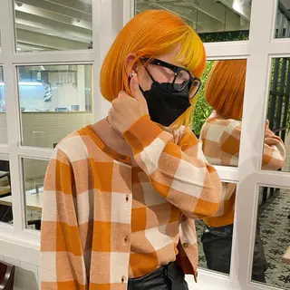 ショート カラー 梅田ハイトーン チダ ヒナノのヘアスタイル