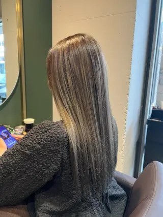 セミロング カラー カラースペシャリスト しょう🧑🏼‍🎨のヘアスタイル