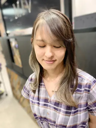 ミディアム カラー ヘアアレンジ VIM hairおもろまち店のヘアスタイル