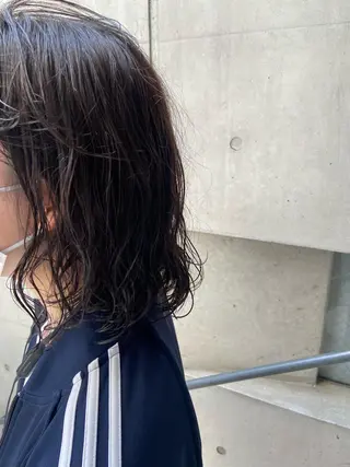 ショート なつめ🐶ショート ベージュカラーのヘアスタイル