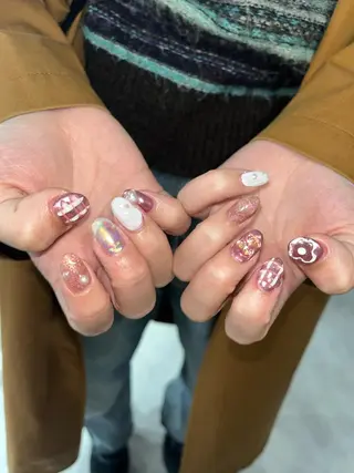 ネイル 🪐富島彩夏 /海外nail🪐のネイルデザイン