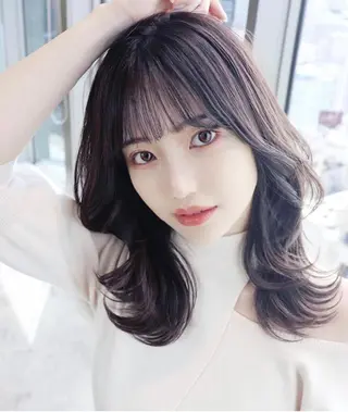 ミディアム カラー AFLOAT TOKYOのヘアスタイル