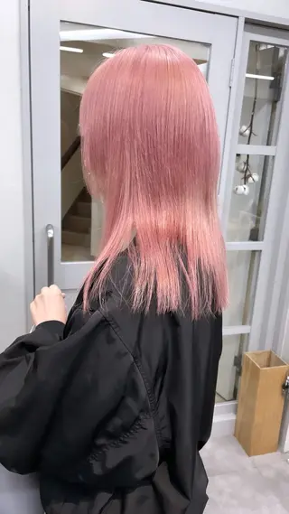 セミロング カラー ウルフカットモデル 🧃Shionのヘアスタイル