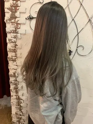 カラー アンフィーヘアー所属・amphihair 高橋祐也のヘアスタイル