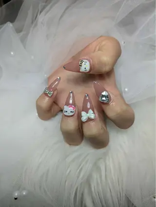 ネイル Queen Nail 　クイーンネイルのネイルデザイン