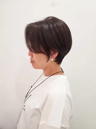 ショート カラー 齋藤 愛美のヘアスタイル