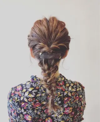 ミディアム Attrait .のヘアスタイル